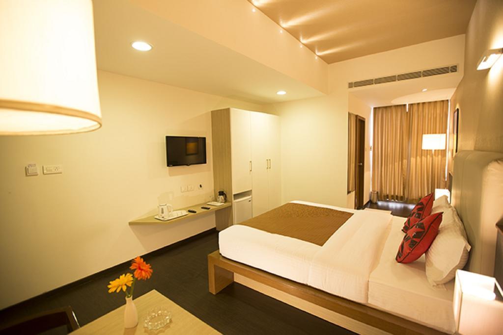Vinaya Royal Inn Kammasandra Δωμάτιο φωτογραφία